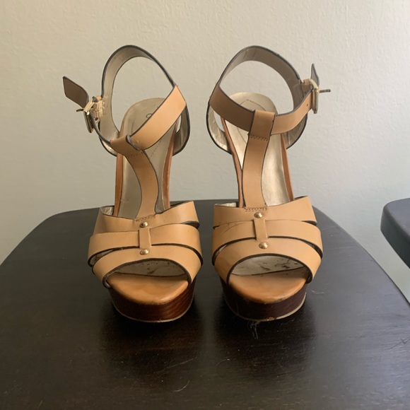 Guess Tan High Heels - Picture 2 of 3